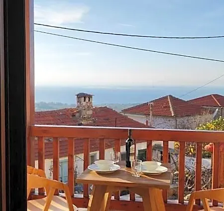Annousa's House & 4* لايميناس