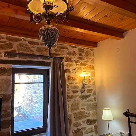 Annousa's House & 4* لايميناس