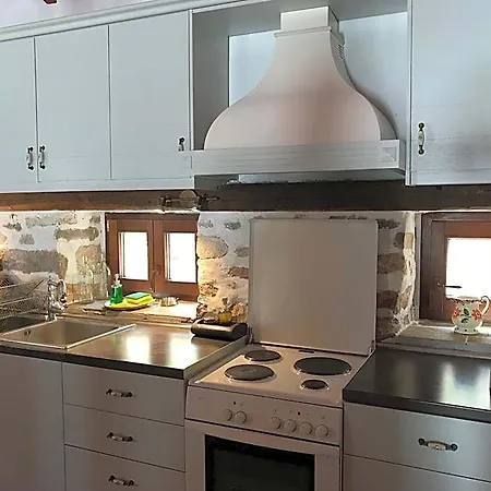فندق Annousa's House &