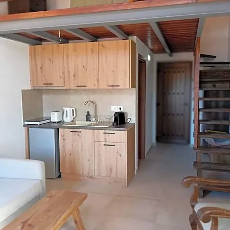 Annousa's House & فندق 4*