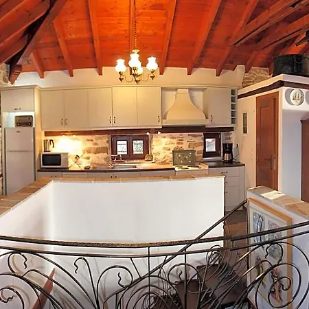 Apart Otel Annousa's House & 4*