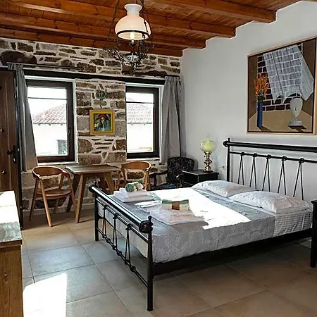 Annousa's House & Aparthotel