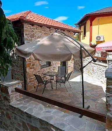فندق Annousa's House &